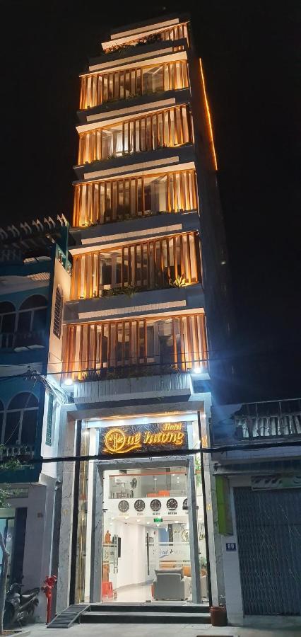 Que Huong Hotel Куи Нхон Екстериор снимка